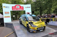 Rallye Český Krumlov: Start v Jelení zahradě v Českém Krumlově